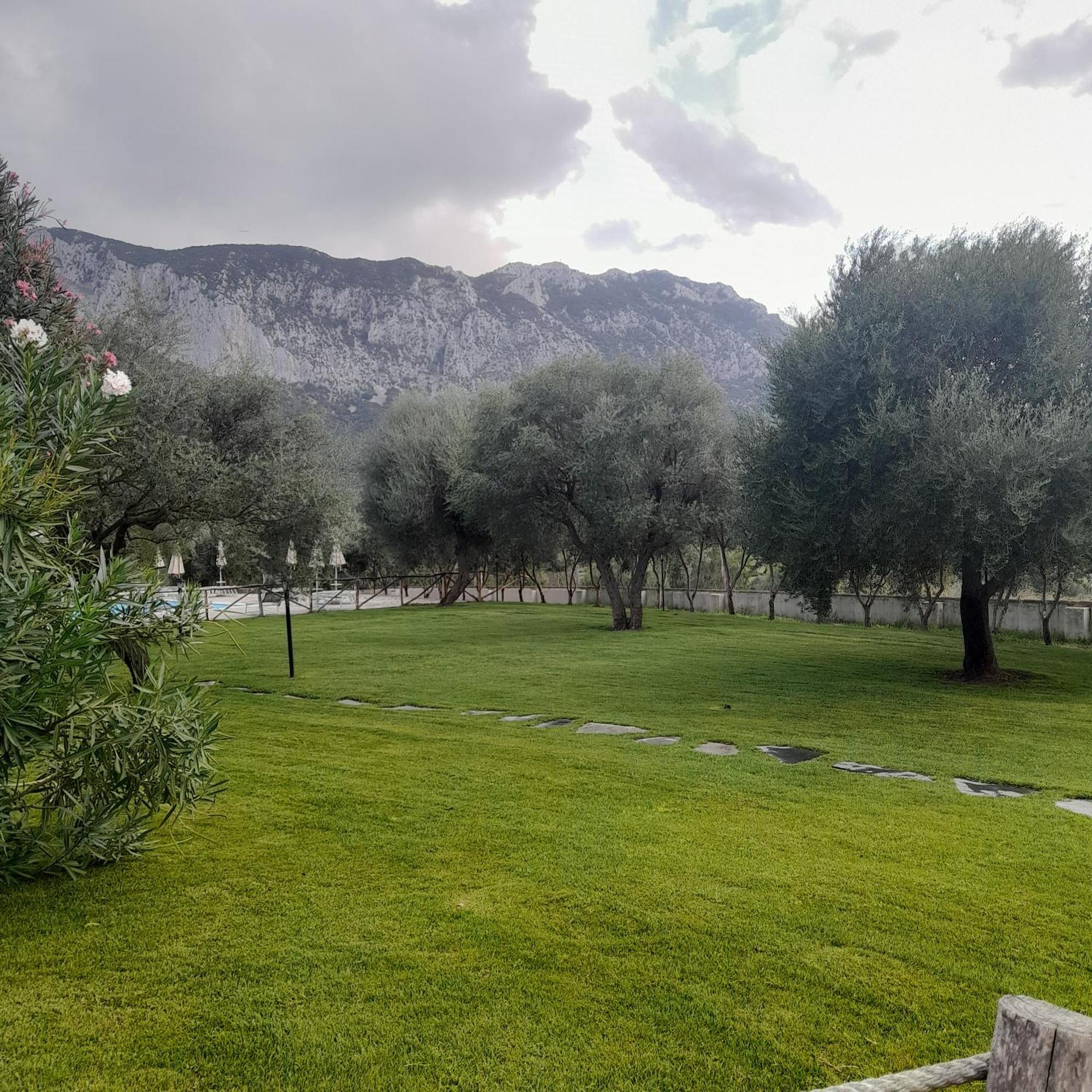Agriturismo Palas De Serra Country Resort Onifai المظهر الخارجي الصورة